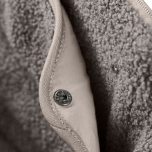 Laden Sie das Bild in den Galerie-Viewer, 2-in-1 Hunde-Tragetasche und Decke Seoul greige