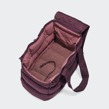 Laden Sie das Bild in den Galerie-Viewer, Cloud7 Hundetasche 2.0 Light Aubergine