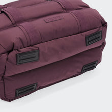 Laden Sie das Bild in den Galerie-Viewer, Cloud7 Hundetasche 2.0 Light Aubergine