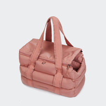 Laden Sie das Bild in den Galerie-Viewer, Cloud7 Hundetasche Montreal Faded Rose