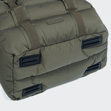 Laden Sie das Bild in den Galerie-Viewer, Cloud7 Hundetasche Montreal Olive