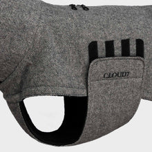 Laden Sie das Bild in den Galerie-Viewer, Cloud7 Hundemantel Brooklyn Long Tweed Black