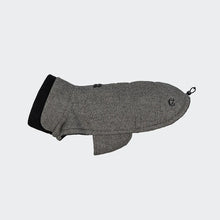Laden Sie das Bild in den Galerie-Viewer, Cloud7 Hundemantel Fr. Bulldogge Brooklyn Tweed Black (Mitte Oktober verfügbar)