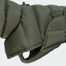 Laden Sie das Bild in den Galerie-Viewer, Cloud7 Hundemantel Everest Light Olive