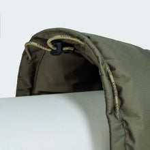Laden Sie das Bild in den Galerie-Viewer, Cloud7 Hundemantel Everest Light Olive
