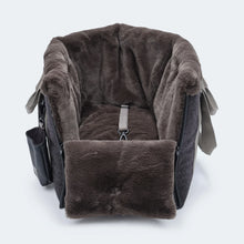 Laden Sie das Bild in den Galerie-Viewer, Leopold´s CosyBag Kitzbühel - Hundetasche aus Loden für Dackel und kleine Hunde