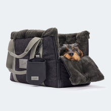 Laden Sie das Bild in den Galerie-Viewer, Leopold´s CosyBag Kitzbühel - Hundetasche aus Loden für Dackel und kleine Hunde