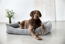 Laden Sie das Bild in den Galerie-Viewer, Hundebett Cord - Fred, Grau