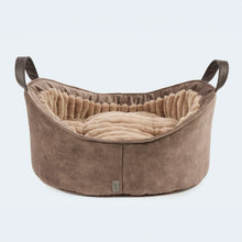 Laden Sie das Bild in den Galerie-Viewer, Cosy Dog Bed Deluxe - Hundebett für Dackel und kleine Hunde braun