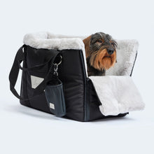 Laden Sie das Bild in den Galerie-Viewer, Leopold´s Finest CosyBag Frankfurt - Hundetasche fürs Autofahren und unterwegs