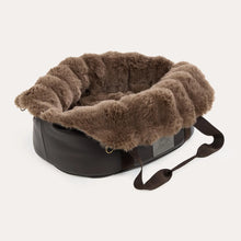 Laden Sie das Bild in den Galerie-Viewer, Leopold´s Finest Hunde-Autositz Cosy braun