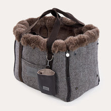 Laden Sie das Bild in den Galerie-Viewer, Leopold´s Finest Hundetasche CosyBag Genf