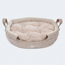 Laden Sie das Bild in den Galerie-Viewer, Hundehöhle und Hundebett Alpin beige S