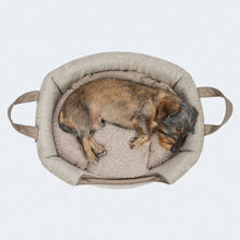 Laden Sie das Bild in den Galerie-Viewer, Hundehöhle und Hundebett Alpin beige S