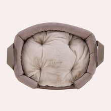Laden Sie das Bild in den Galerie-Viewer, Leopold´s Finest Hundehöhle und Hundebett Aspen Taupe