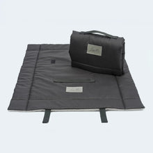 Laden Sie das Bild in den Galerie-Viewer, Leopold´s Finest Hundematte Outdoor schwarz