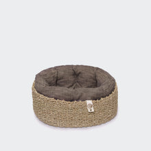 Laden Sie das Bild in den Galerie-Viewer, Cloud7 Hundebett Lazy Maple