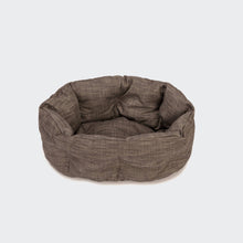 Laden Sie das Bild in den Galerie-Viewer, Cloud7 Hundebett Lazy Maple