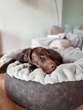 Laden Sie das Bild in den Galerie-Viewer, Buddelnest Hundebett Kharlo-steingrau