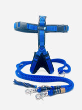 Laden Sie das Bild in den Galerie-Viewer, Hundeleine Seil blau silber Karabiner