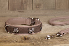 Laden Sie das Bild in den Galerie-Viewer, HALSBAND &quot;BALZ&quot; braun-taupe-silber